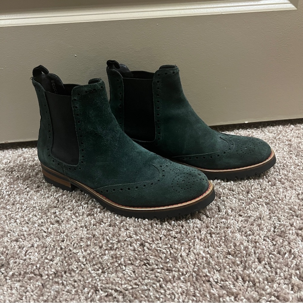 Dogma Vibrant Hunter Green Wingtip Suede Chelsea Boots size 38/ 7.5 - Picture 2 of 7